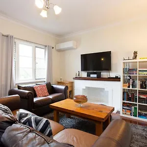 cosy-cottage-3-bedrooms-victoria-park.hotelsperth.org/
