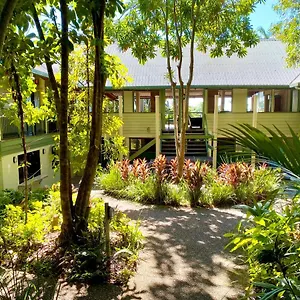 Hostal Jackaroo Treehouse Rainforest Retreat, Mission Beach