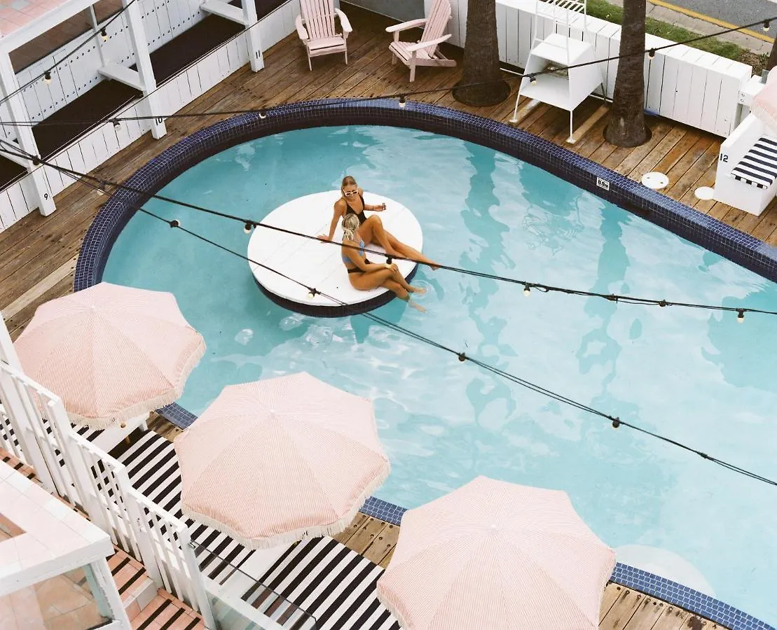 *** Hotel Komune Resort And Beach Club Greenmount Beach Australia