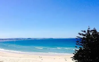 Komune Resort And Beach Club Greenmount Beach Hotel Coolangatta
